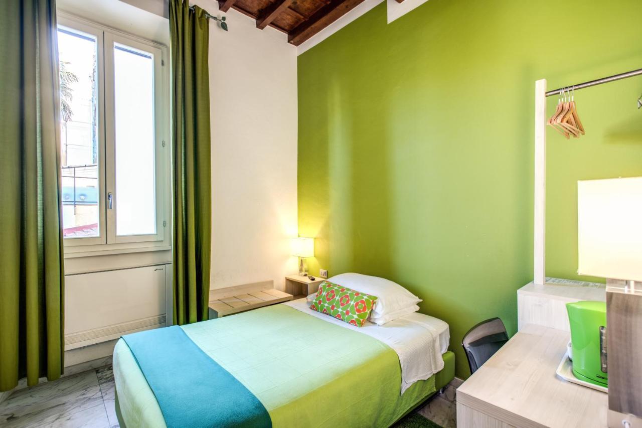 Single Room,945172747:JPEG
