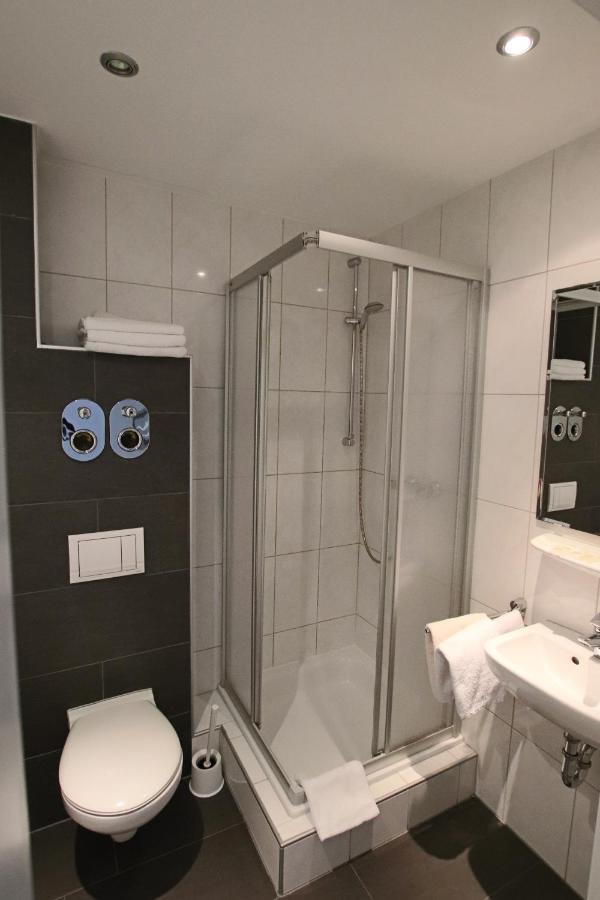 Double Room,945174988:JPEG
