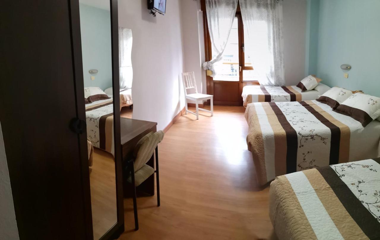 Habitación Familiar con baño privado