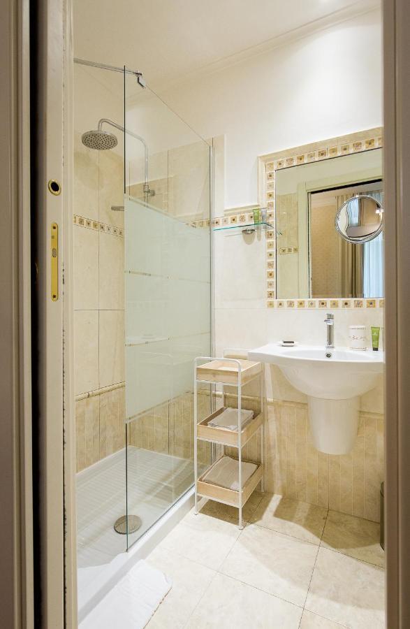 Junior Suite,944397061:JPEG