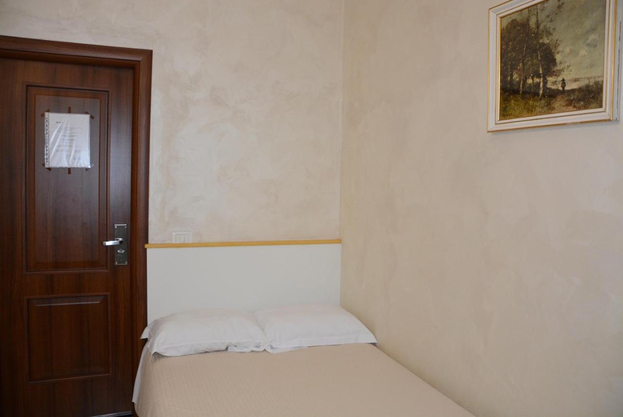 Standard Single Room,944960002:JPEG