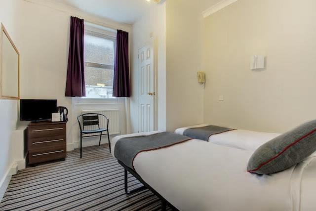 Standard Twin Room,945808885:JPEG