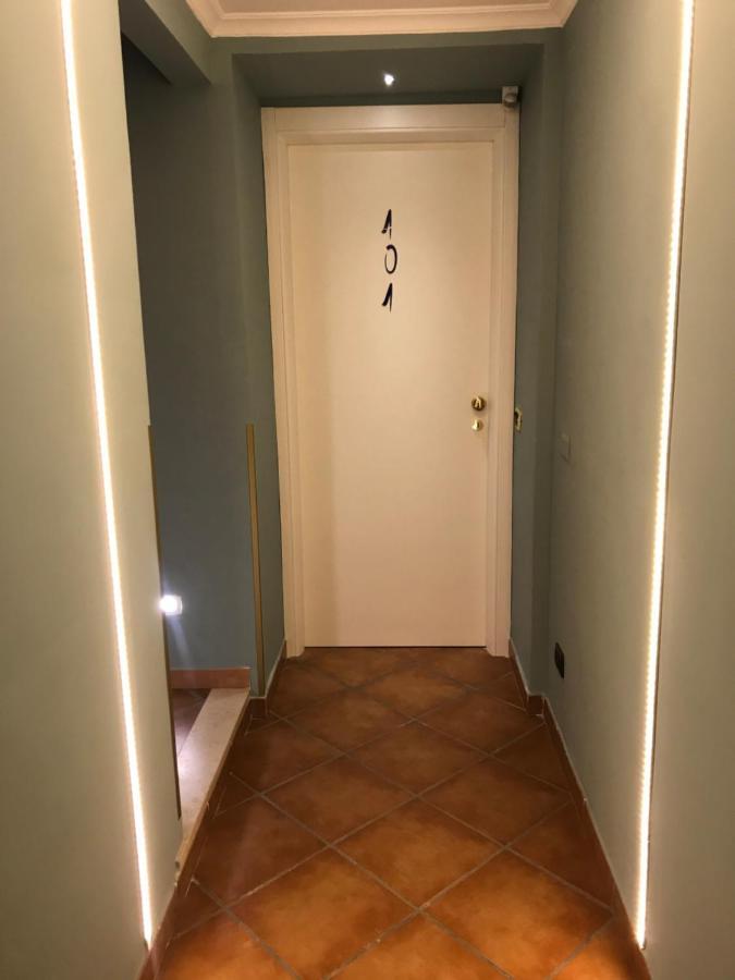 Deluxe Double Room Balcony,946982212:JPEG