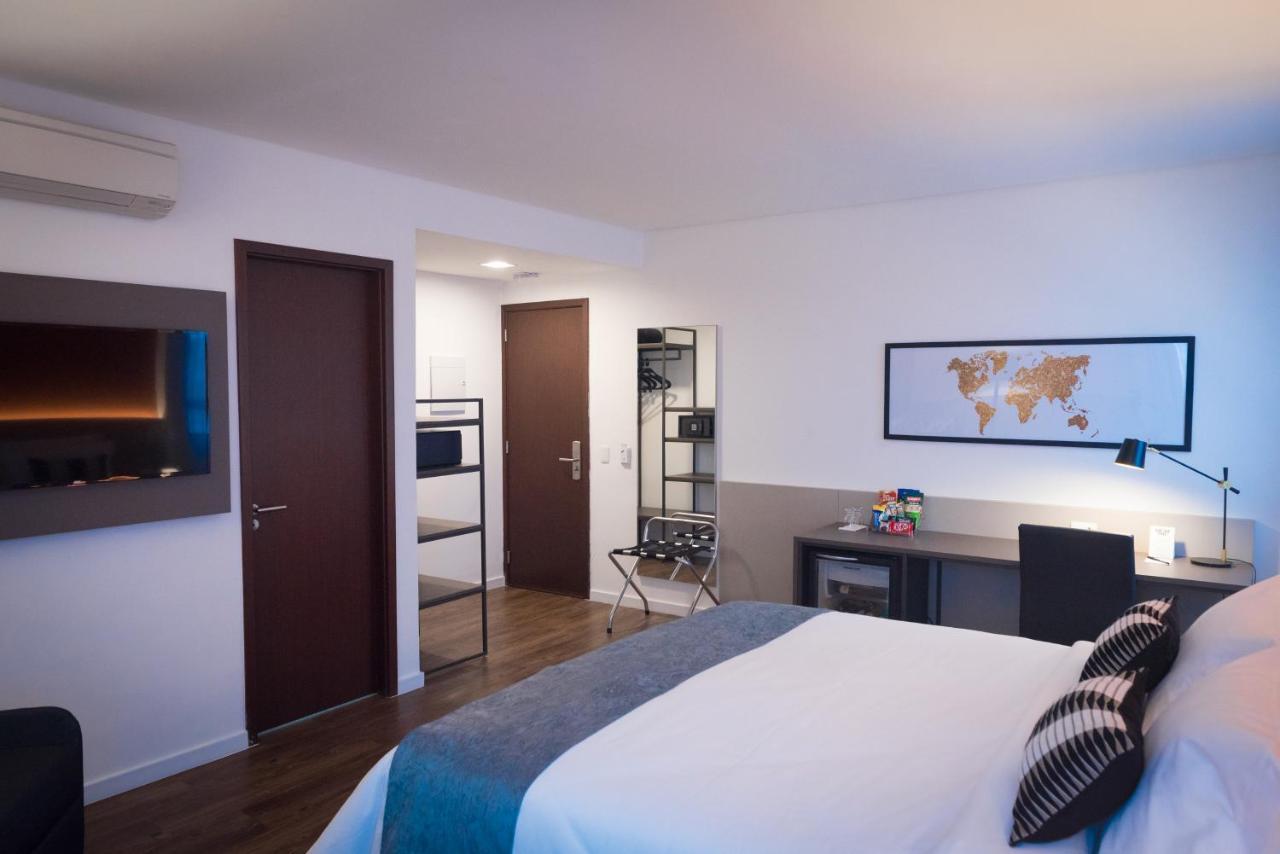 Quarto Duplo Standard com 1 Cama de Casal