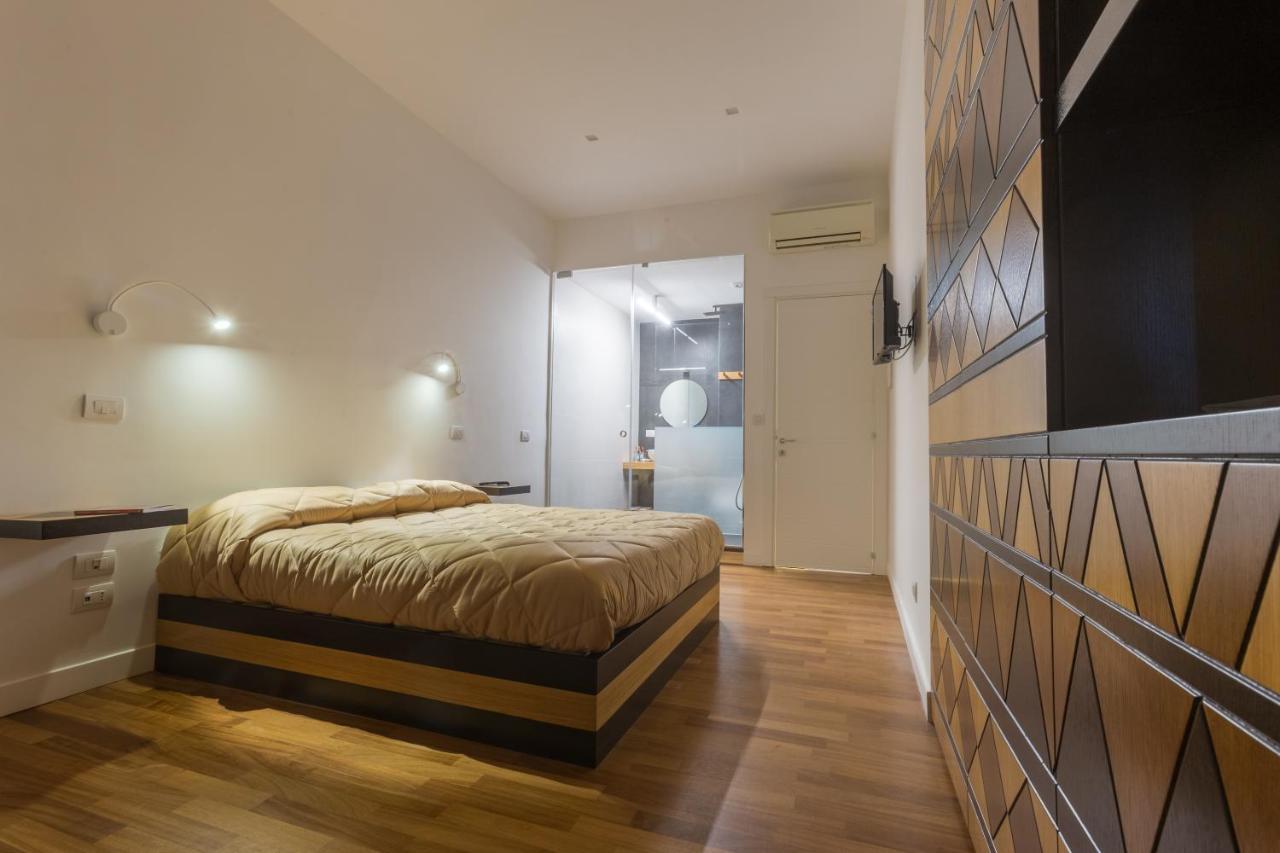 Double Room,950976835:JPEG