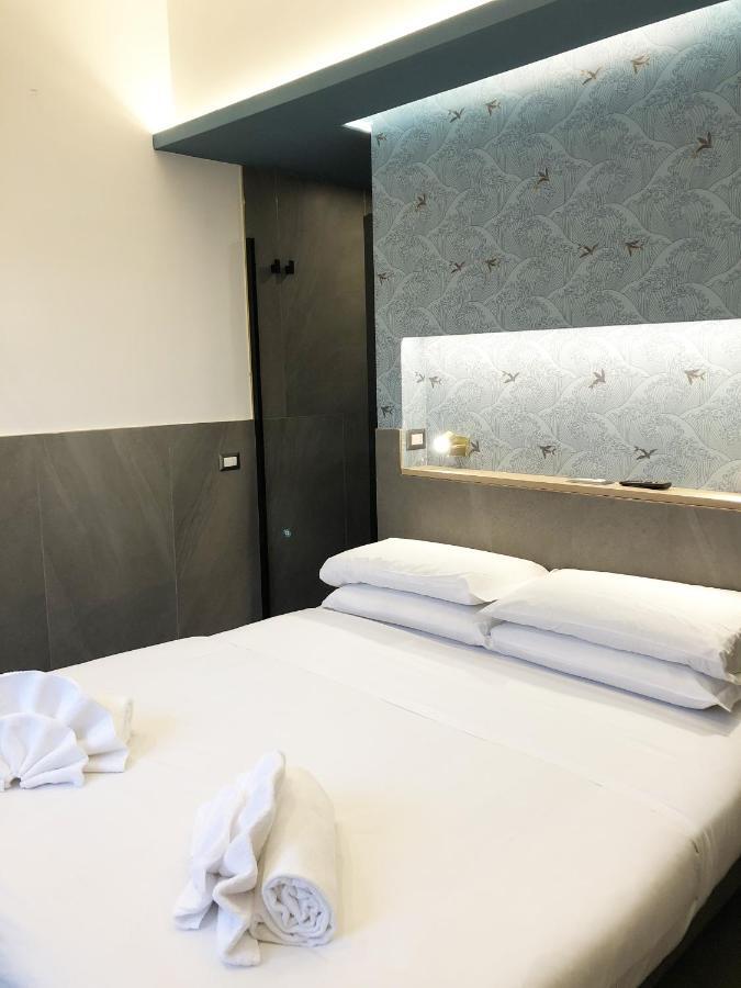 Standard Double Room,952800394:JPEG