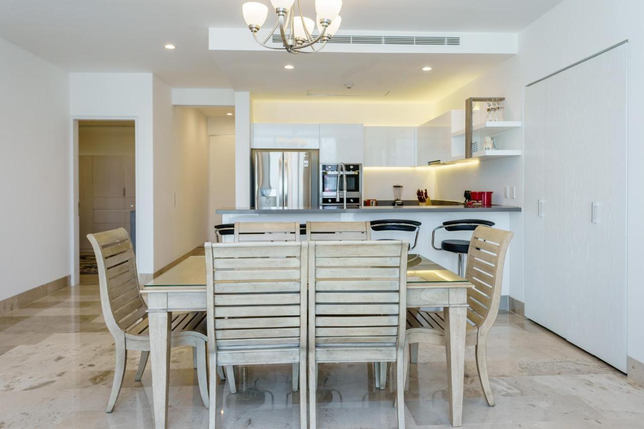 Penthouse Apartment,955669213:JPEG