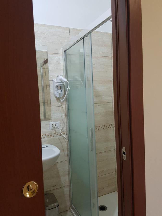 Triple Room Private Bathroom,305039577:JPEG