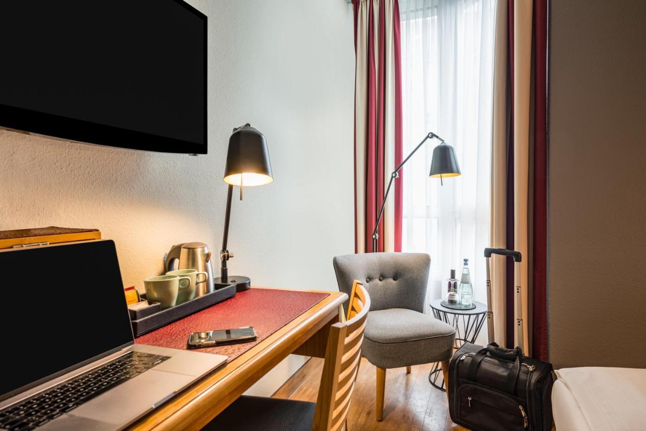 Standard Double or Twin Room,958337578:JPEG