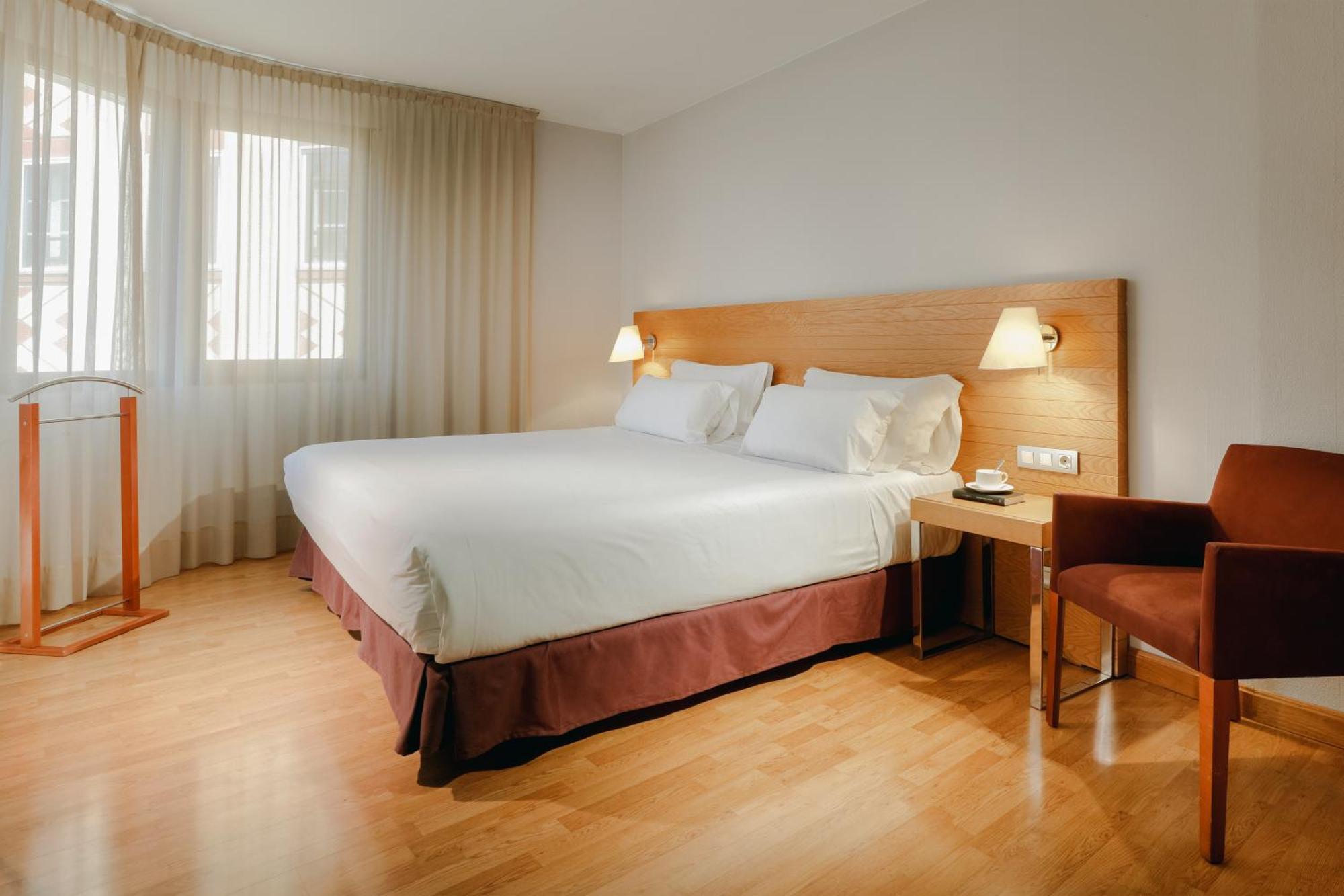 Standard Double or Twin Room,1207758448:JPEG