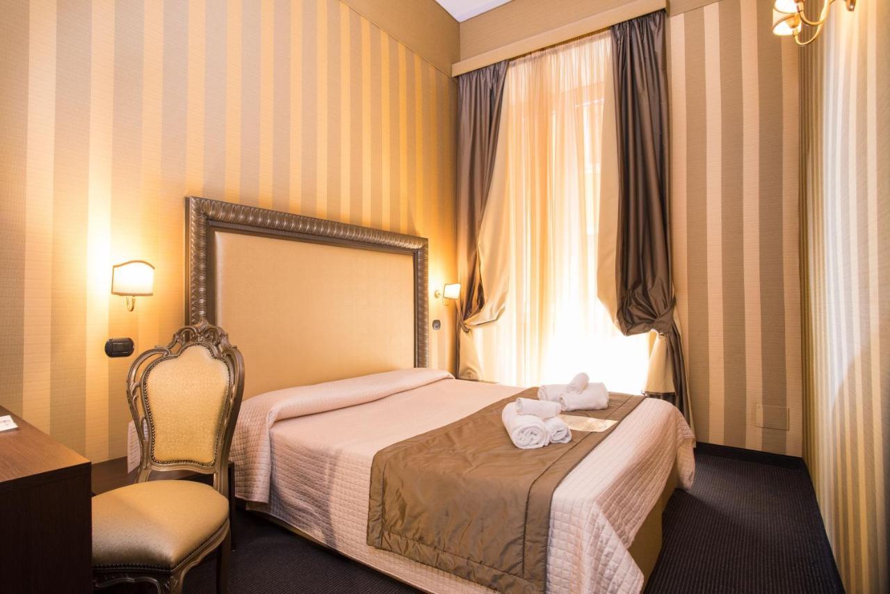 Double or Twin Room,831664946:JPEG