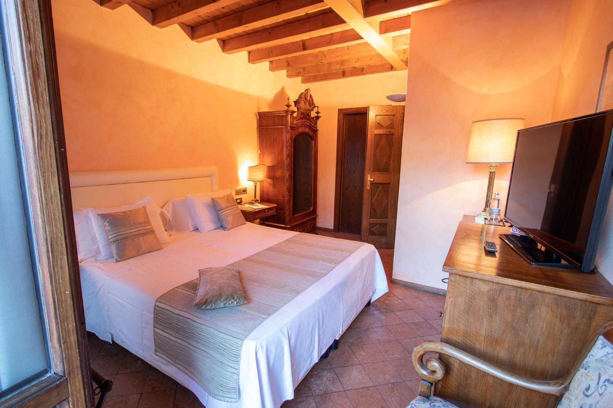 Double or Twin Room,961742989:JPEG