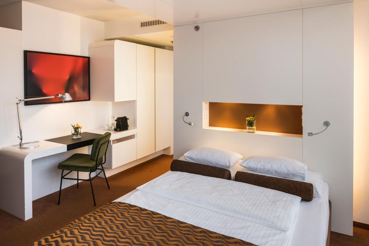 Executive Double Room access to Rooftop Lounge,965057020:JPEG