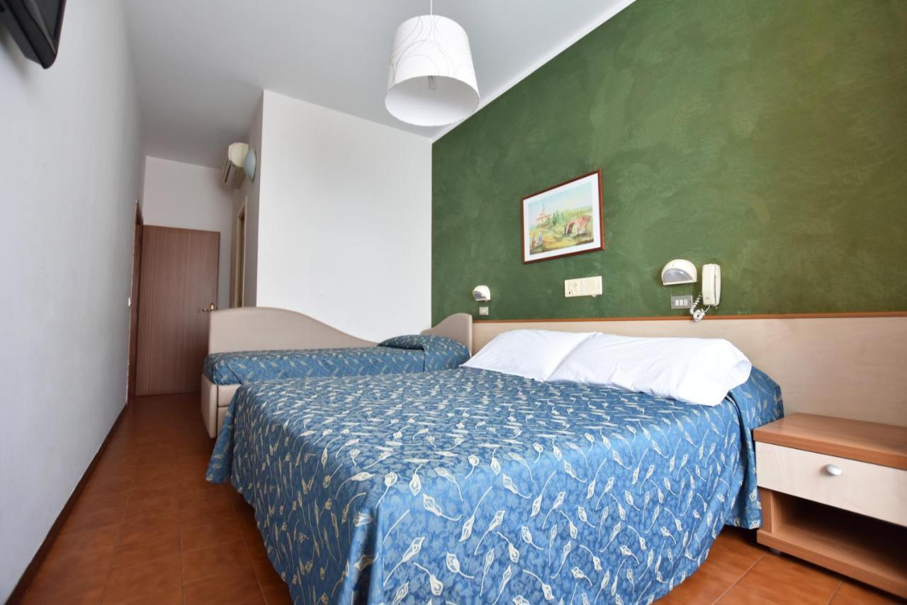 Quadruple Room,31412546:JPEG
