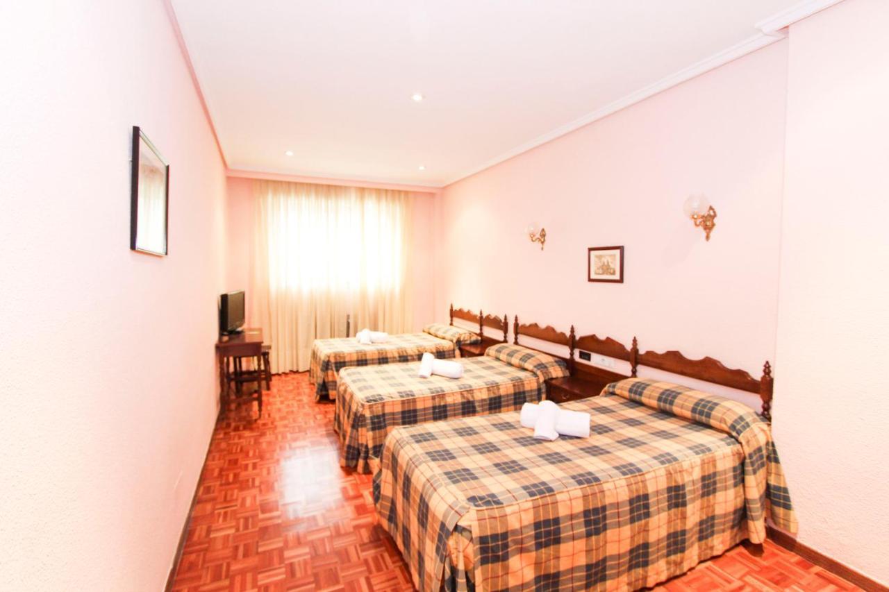 Triple Room,967310884:JPEG