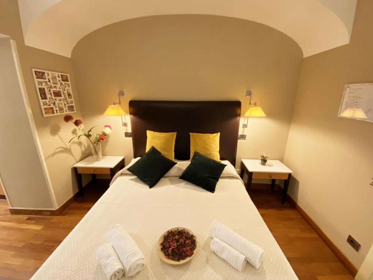 Double Room,968115409:JPEG