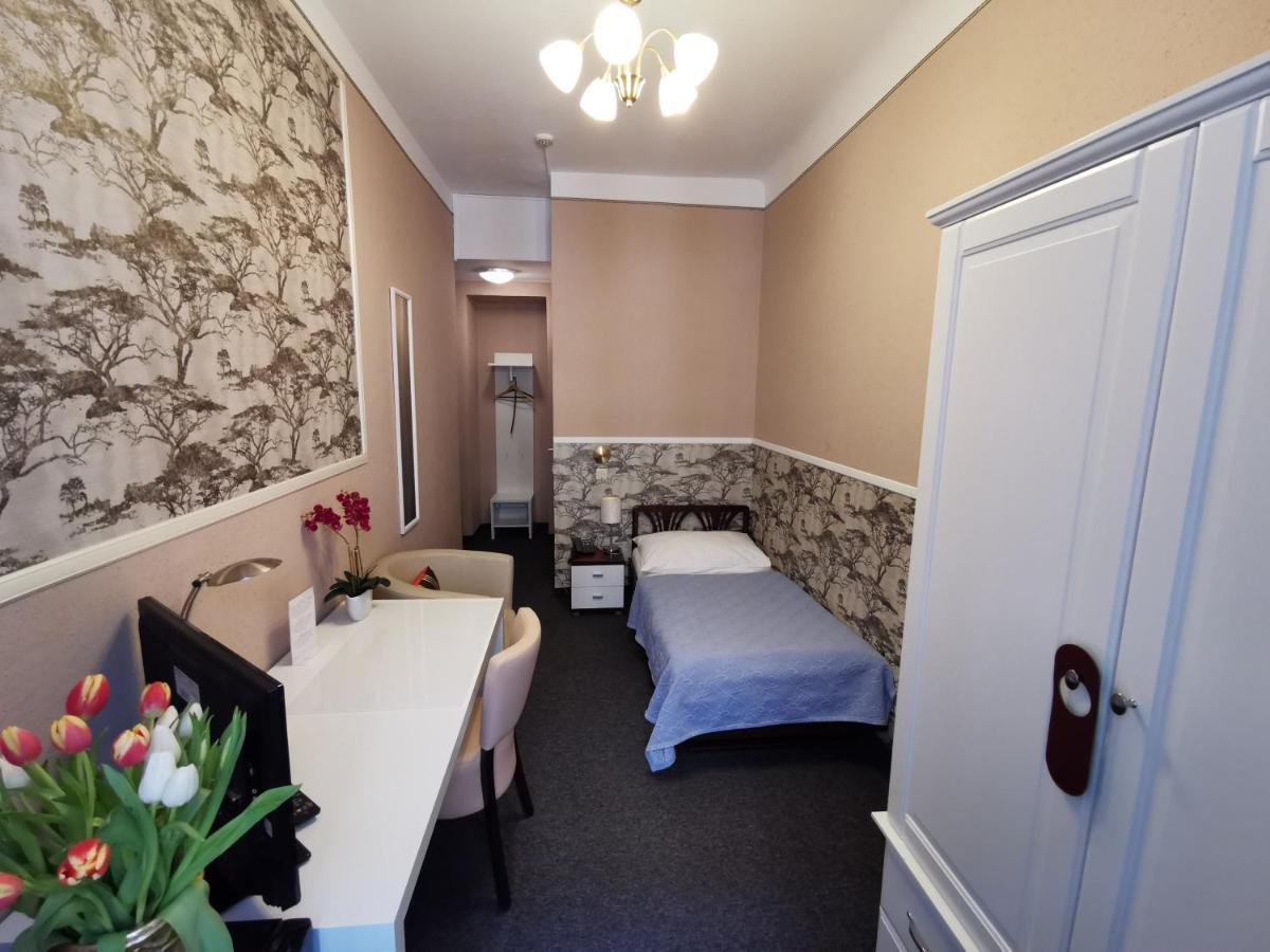 Classic Single Room