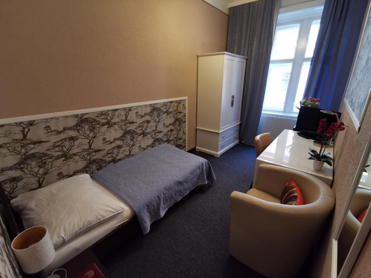 Classic Single Room
