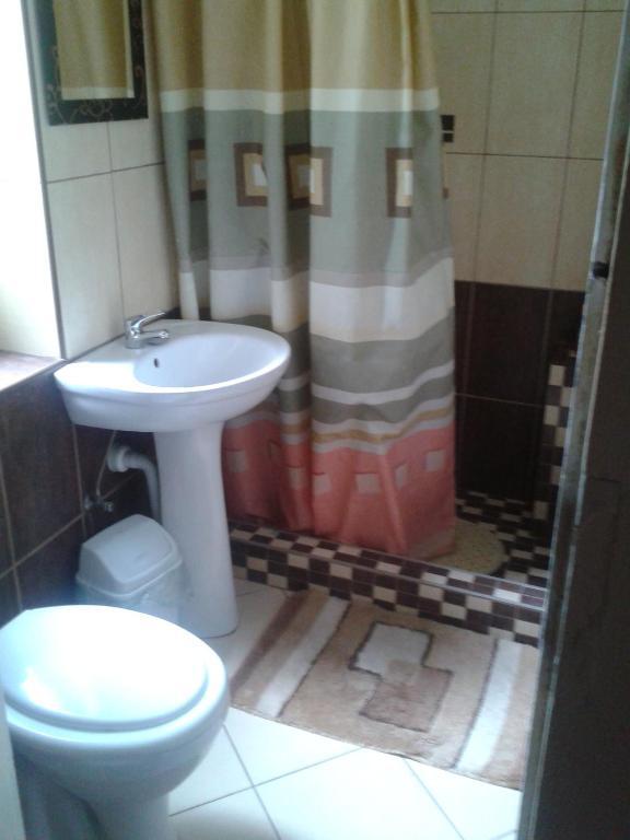 Habitación Doble con baño compartido - 2 camas