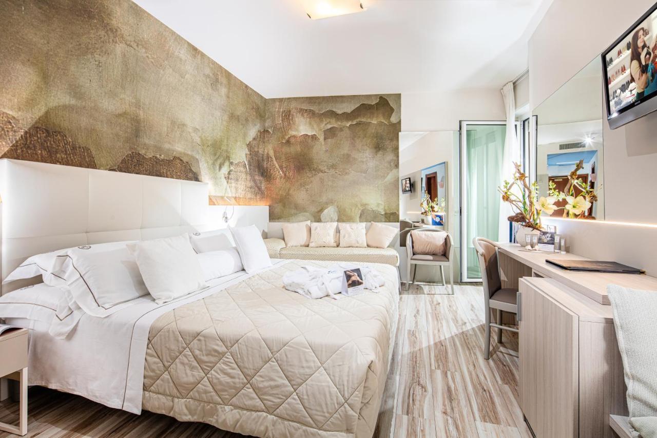 Superior Triple Room Side Sea View
