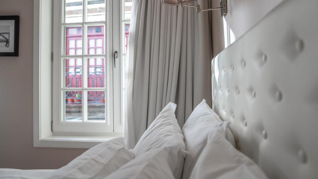 Double Room,973615000:JPEG