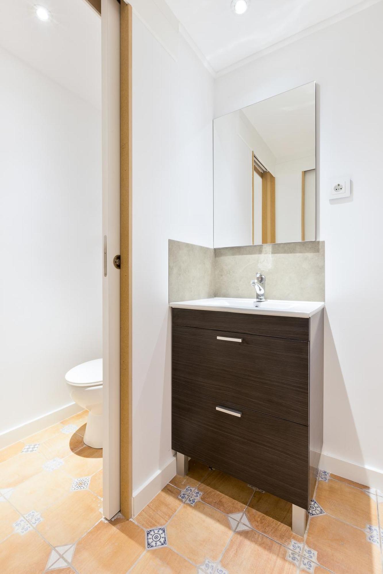 Triple Room Private Bathroom,971685262:JPEG