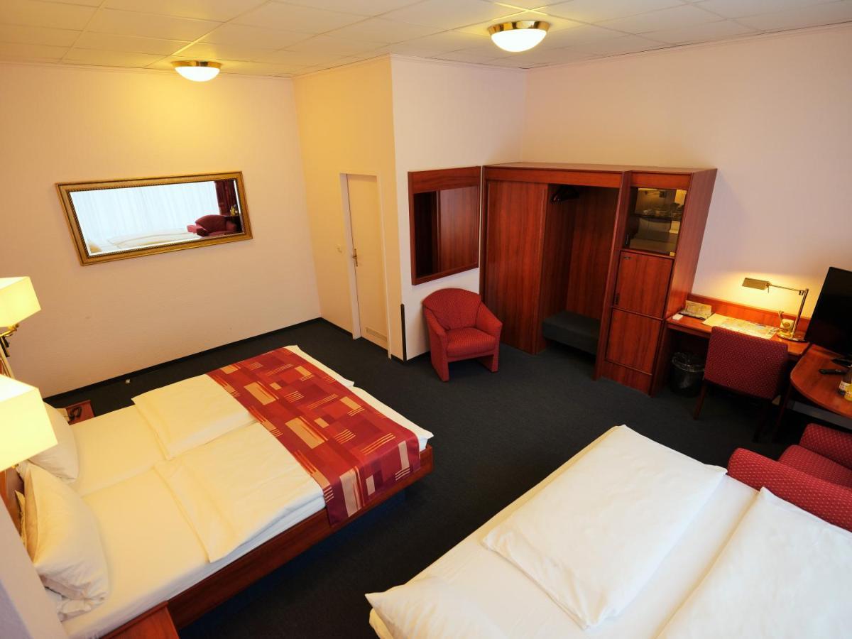 Triple Room,972028417:JPEG