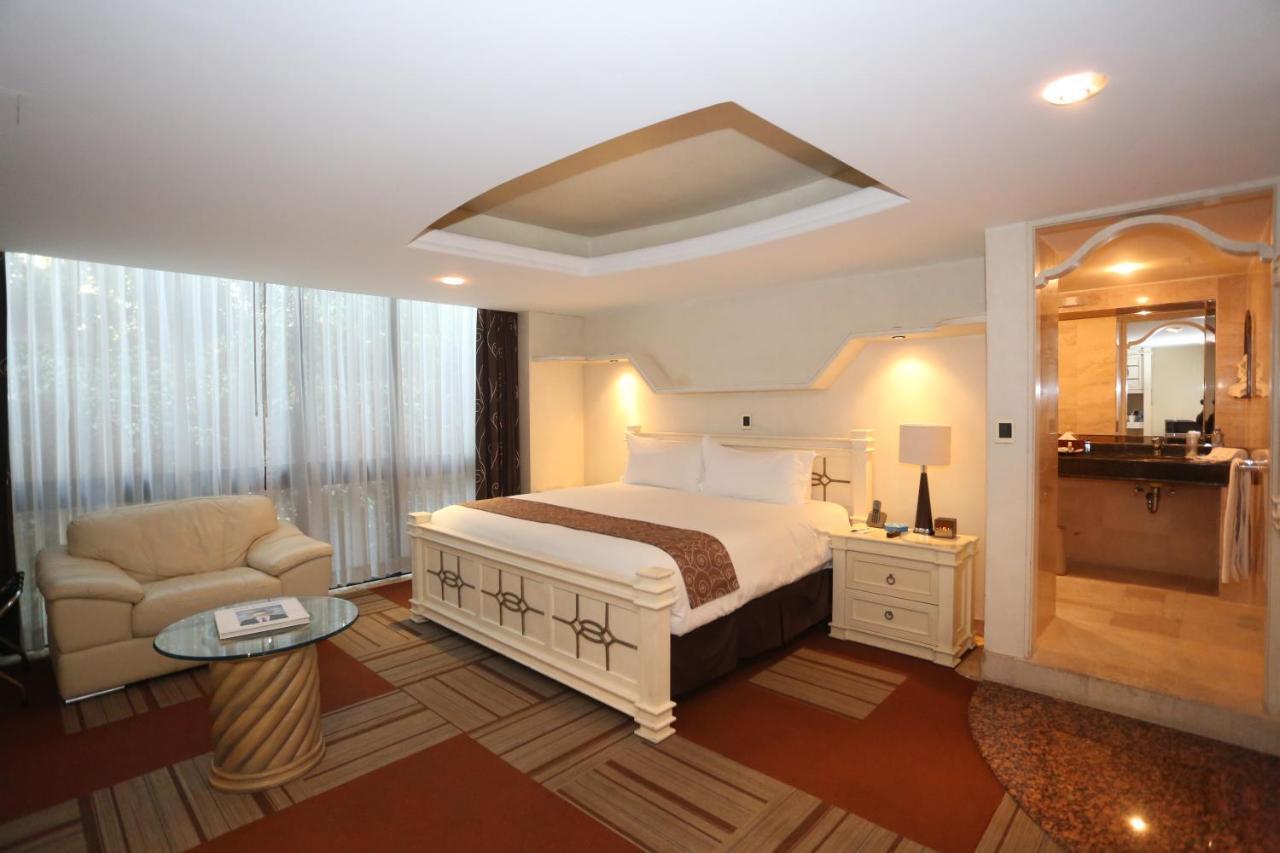 Deluxe King Room,1323465886:JPEG