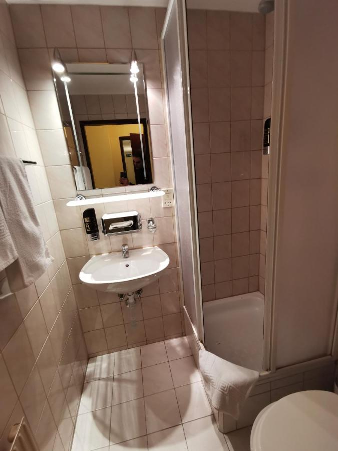 Classic Single Room