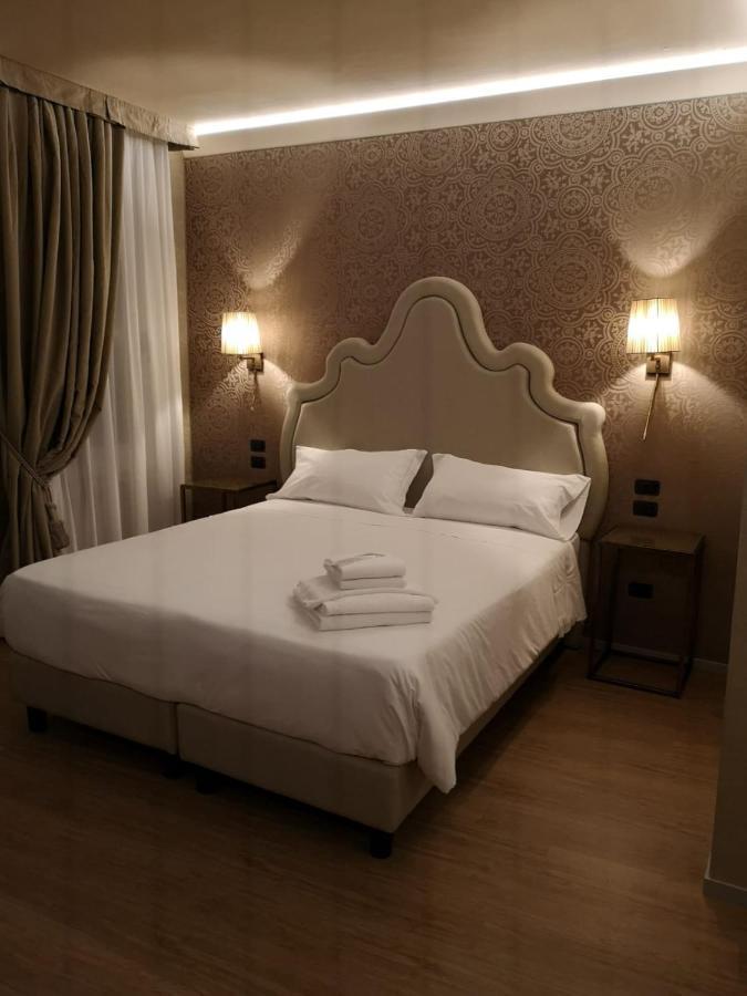 Double or Twin Room,972220741:JPEG