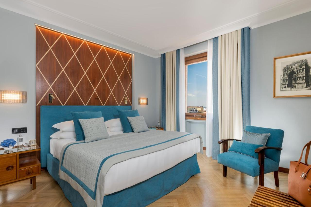 Premium Deluxe Double or Twin Room,832438802:JPEG