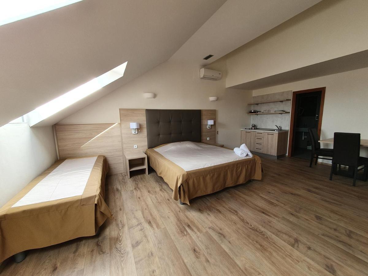 Superior Double Room,977110474:JPEG
