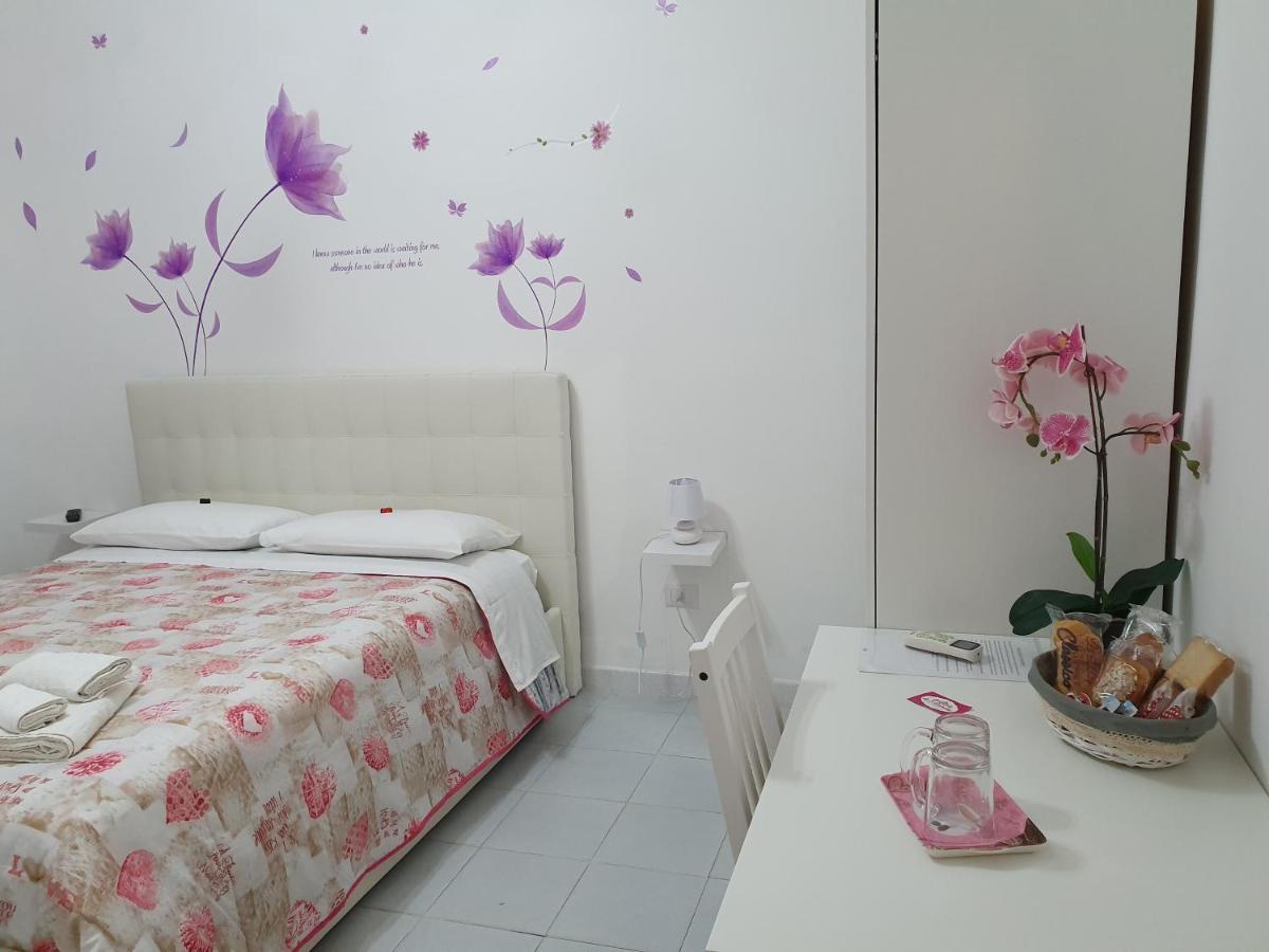 Double Room with Private Bathroom,977686387:JPEG
