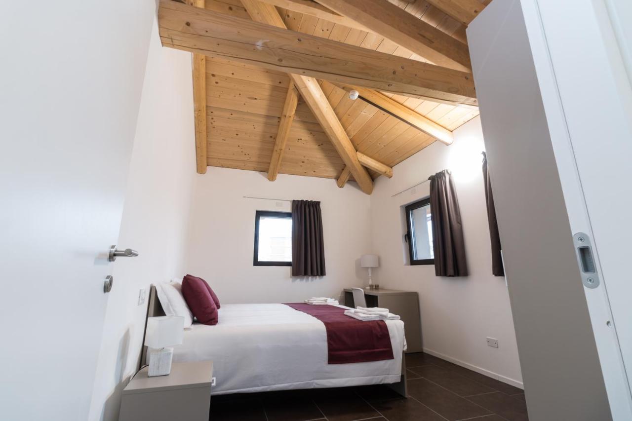 Two-Bedroom Suite,977945290:JPEG