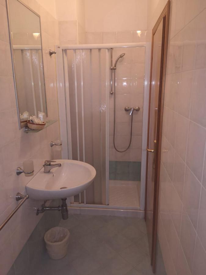 Standard Single Room,1034855048:JPEG