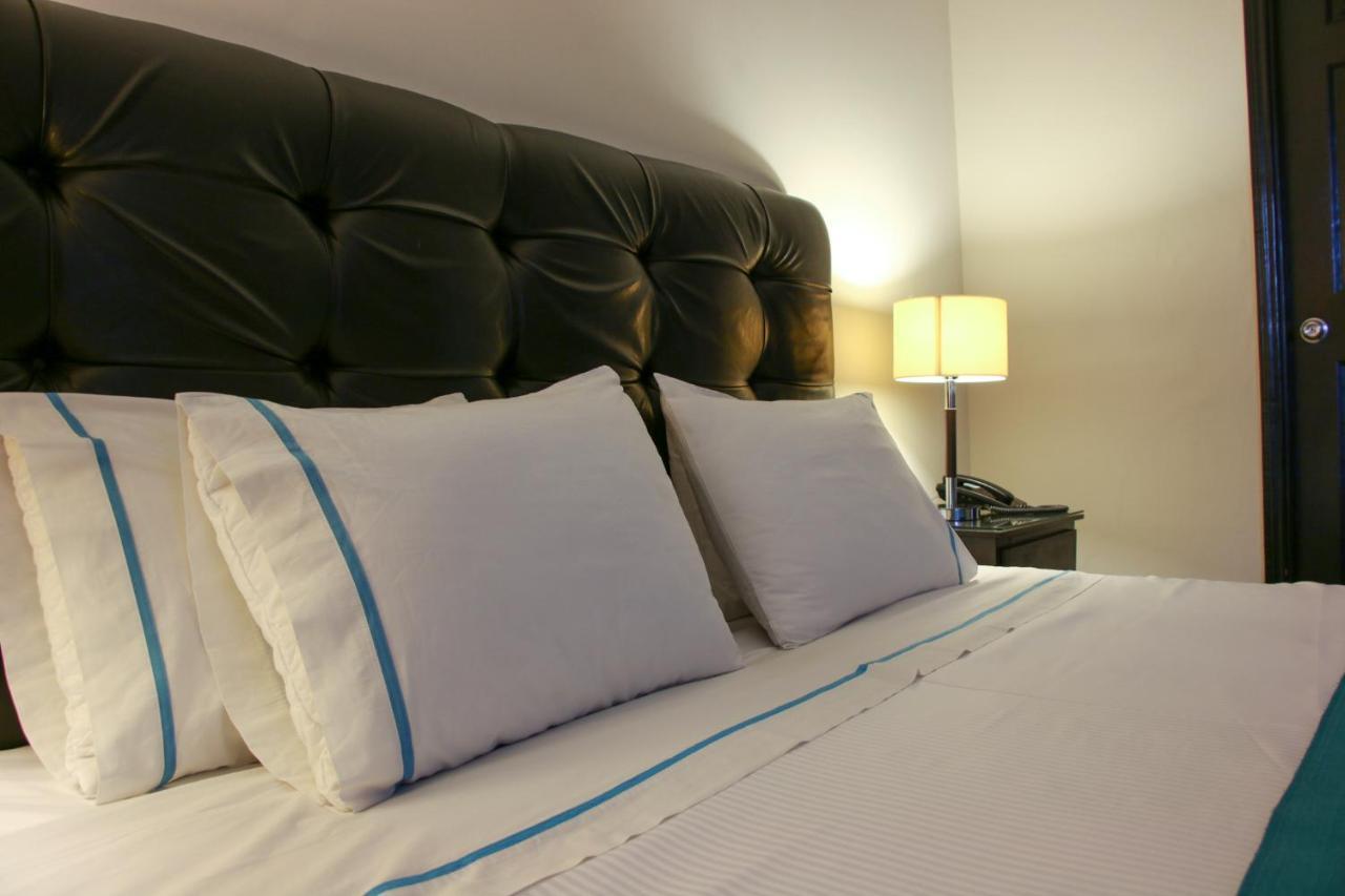 Standard Double Suite