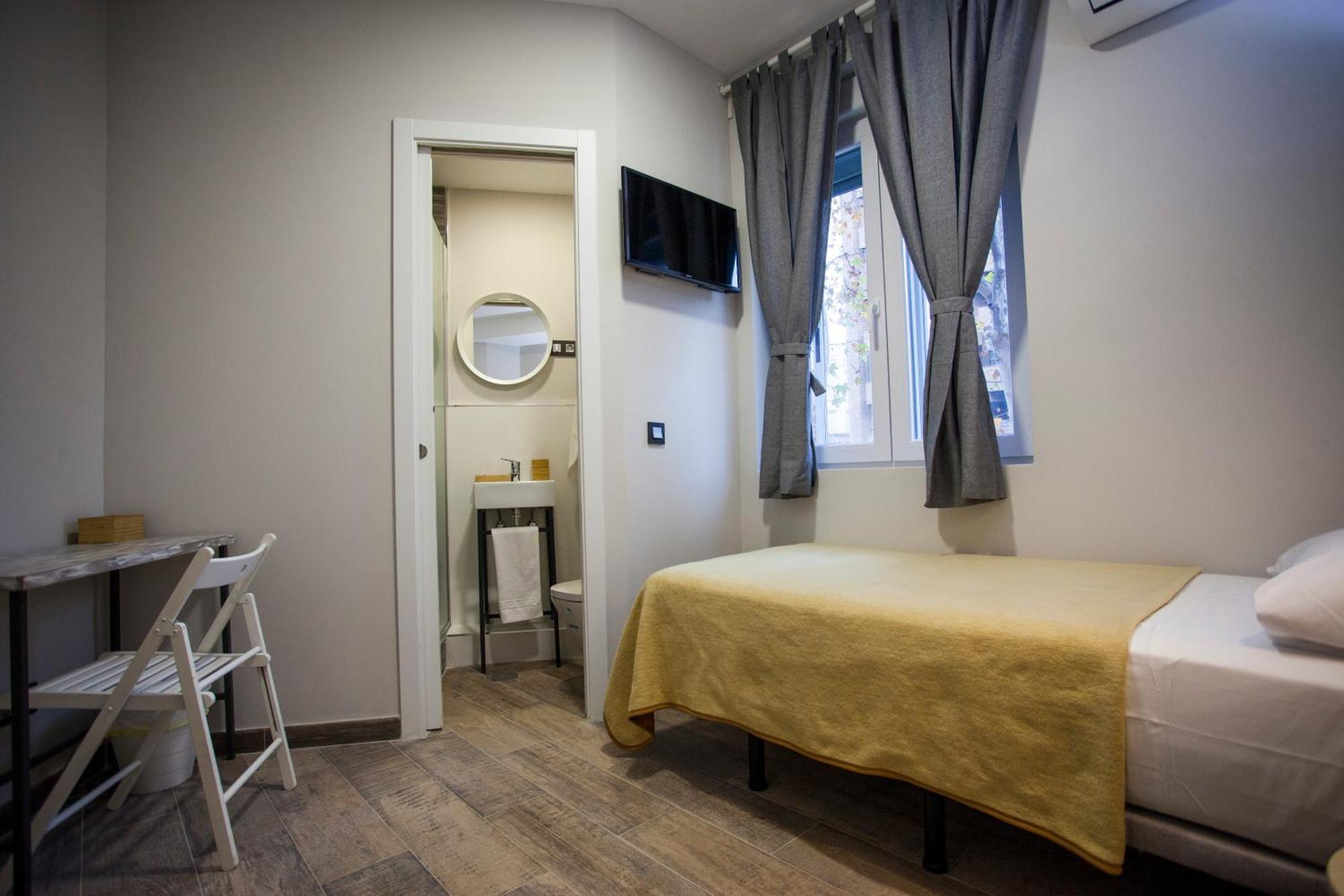 Single Room,537376575:JPEG