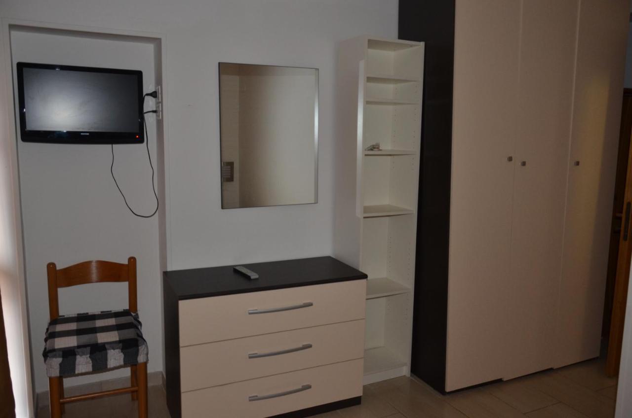 Two-Bedroom Apartment,984387649:JPEG