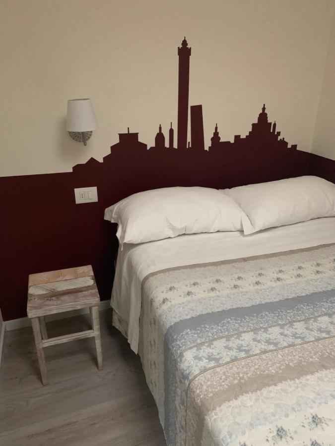 Small Double Room,986349226:JPEG