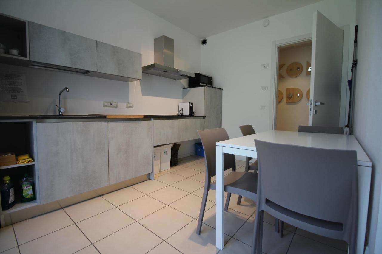 Two-Bedroom Apartment,179291319:JPEG