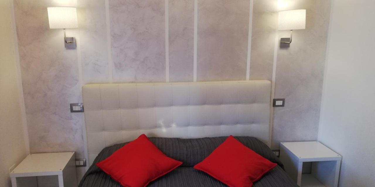 Deluxe Double Room Extra Bed,665382435:JPEG