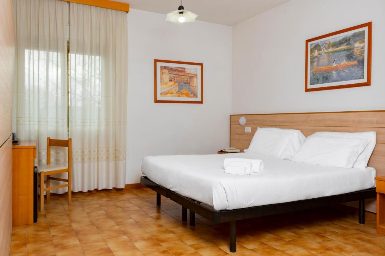 Standard Double Room,989556685:JPEG