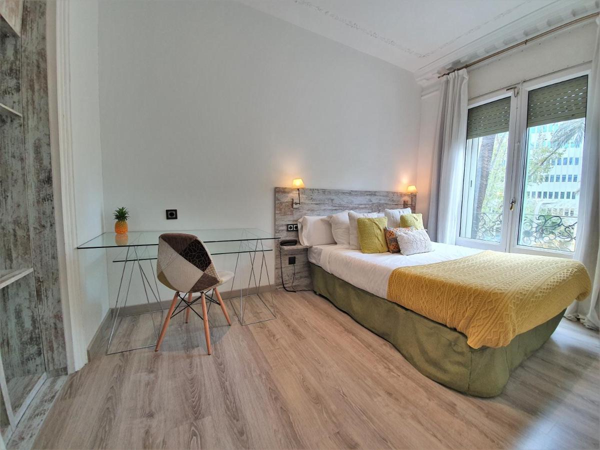 One-Bedroom Apartment,989781019:JPEG