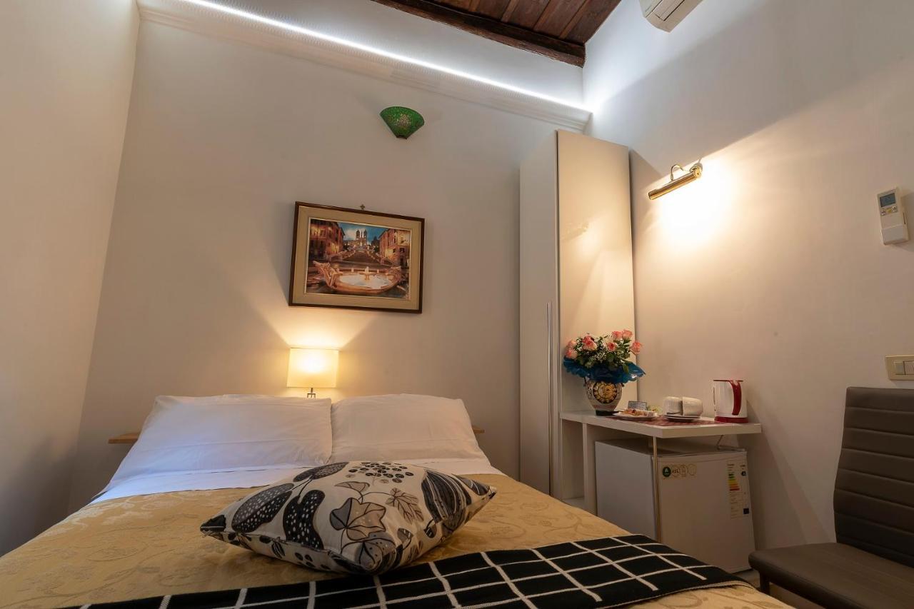Small Double Room,991664947:JPEG