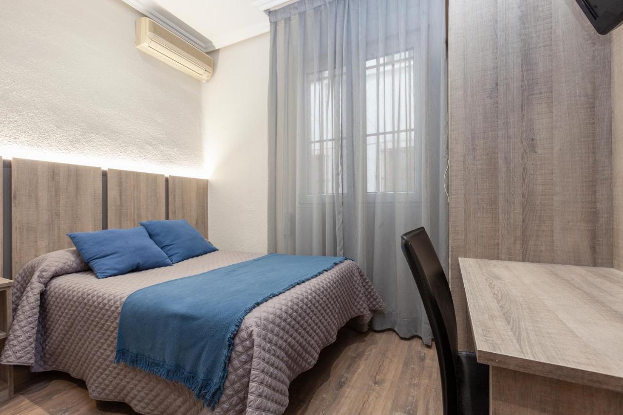 Single Room,993990418:JPEG