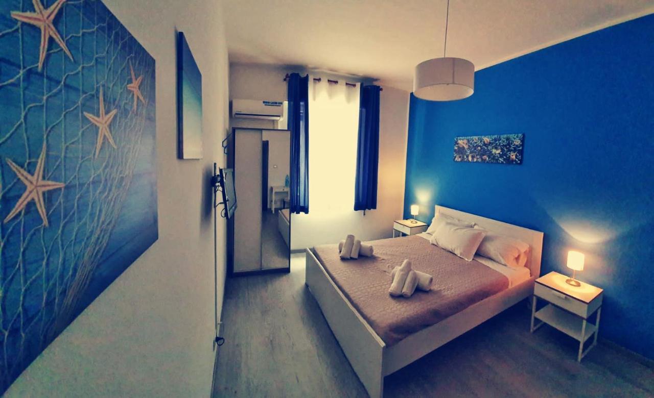 Double Room with Private External Bathroom,995046313:JPEG