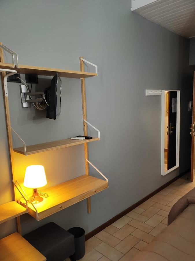 Single Room,995766541:JPEG