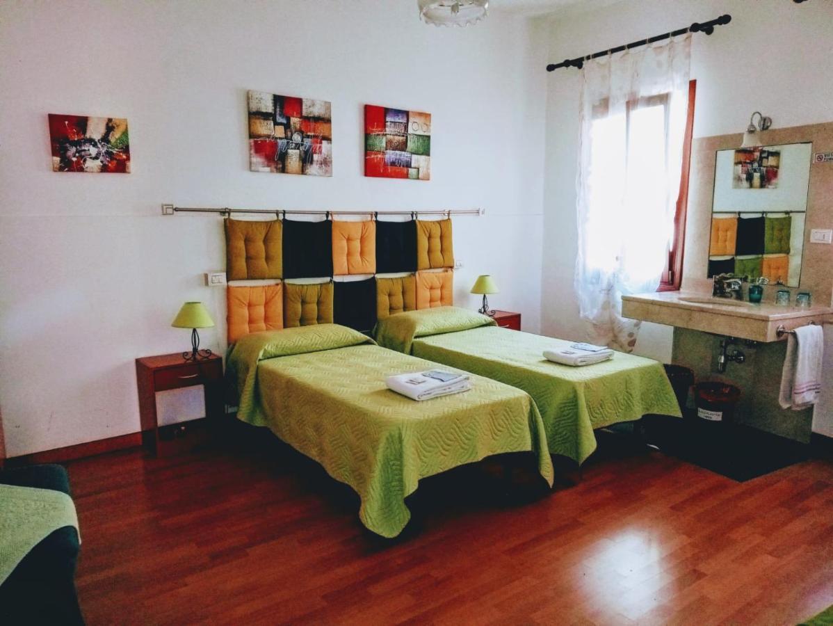 Double or Twin Room,996017191:JPEG