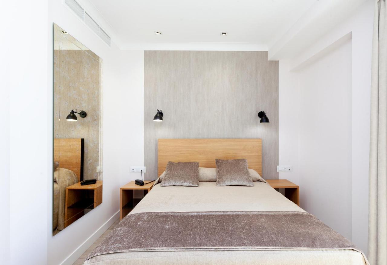 Premium Double Room Terrace Puerta del Sol Views