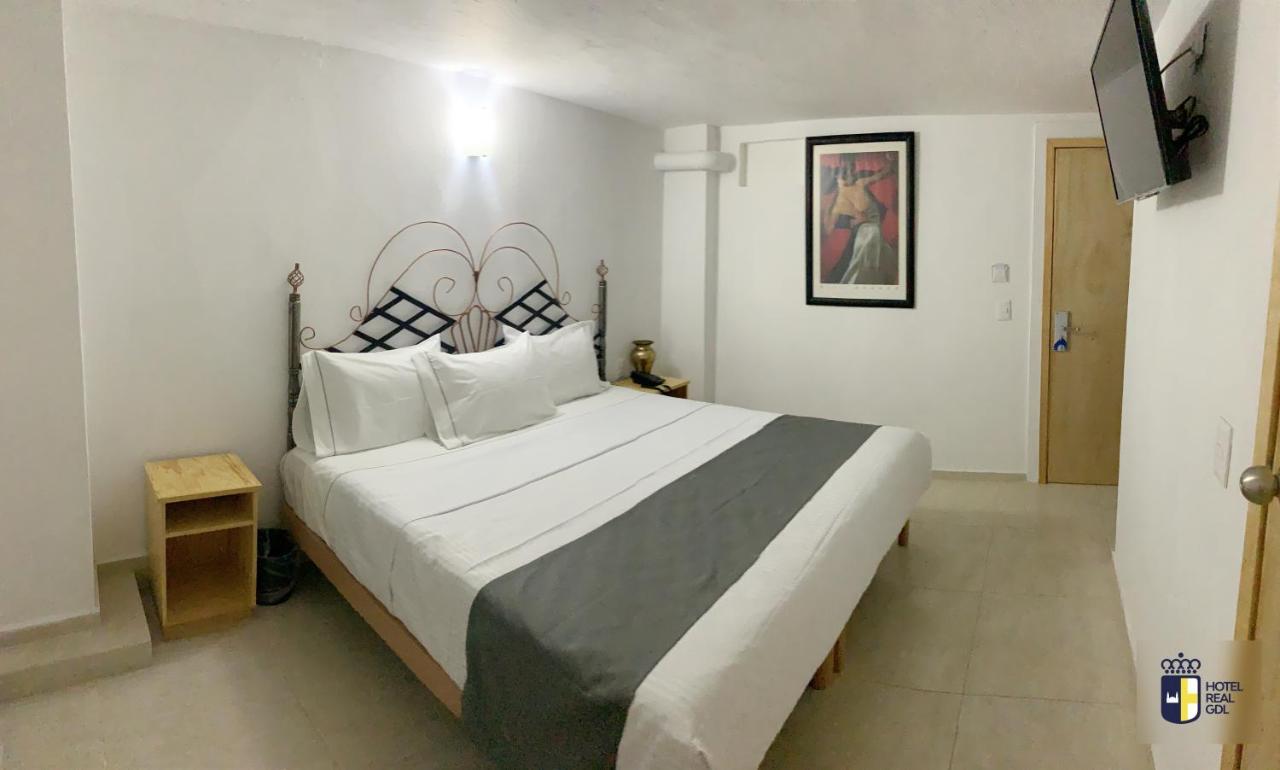 Standard Suite,997632846:JPEG